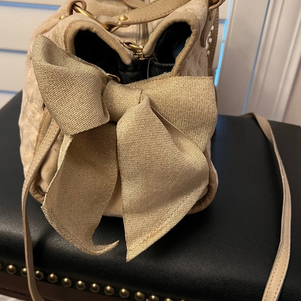 Juicy Couture velvet handbag preloved. - Picture 6 of 12